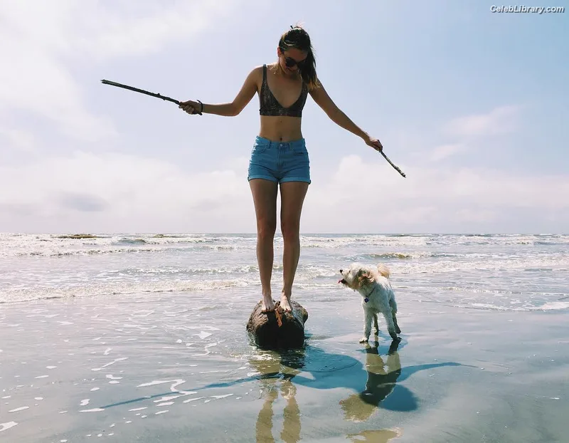 Liana Liberato photo 8 of 198