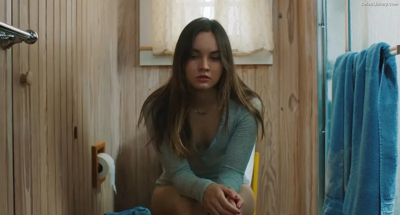 Liana Liberato photo 23 of 198