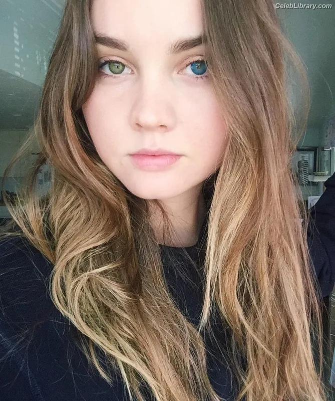 Liana Liberato photo 5 of 198