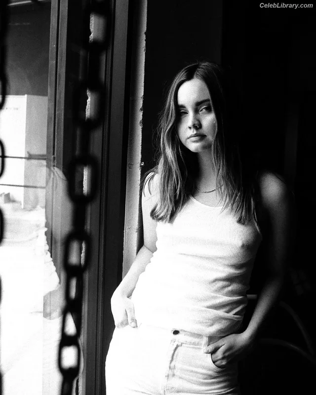 Liana Liberato photo 6 of 198