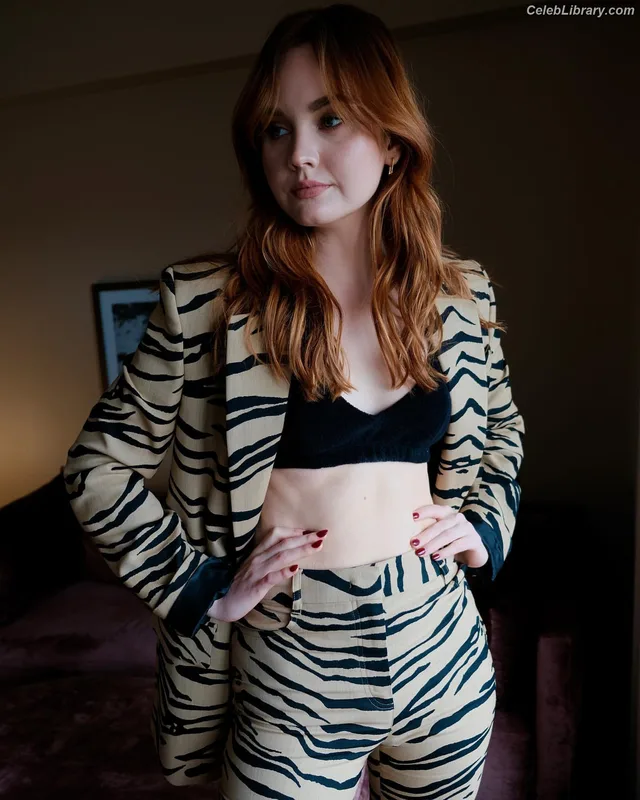 Liana Liberato photo 12 of 198