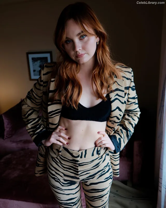 Liana Liberato photo 13 of 198