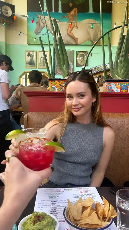 Liana Liberato photo 7 of 198