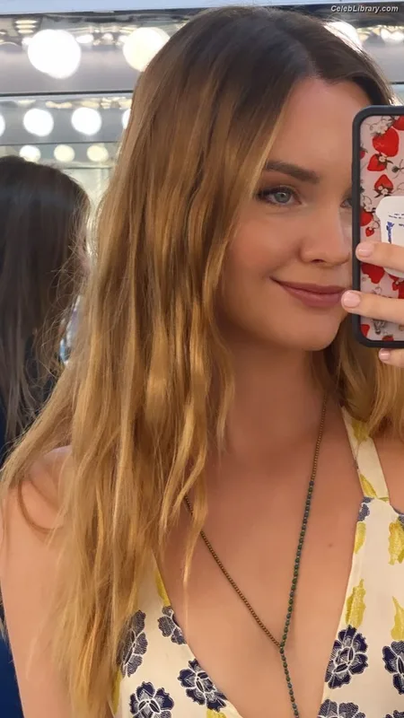 Liana Liberato photo 23 of 198