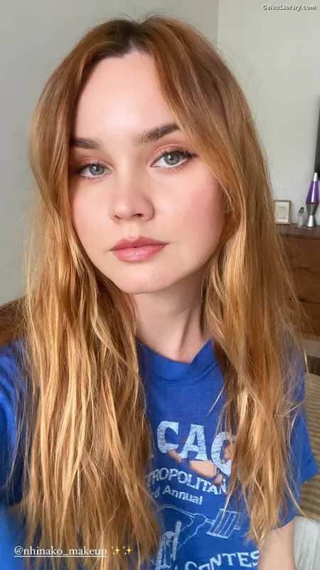 Liana Liberato photo 7 of 198