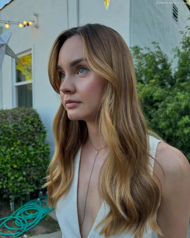 Liana Liberato photo 14 of 198