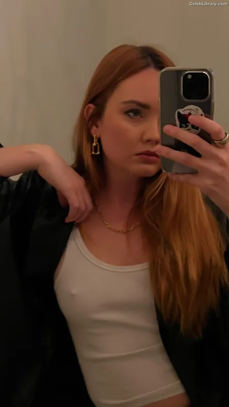 Liana Liberato photo 16 of 198