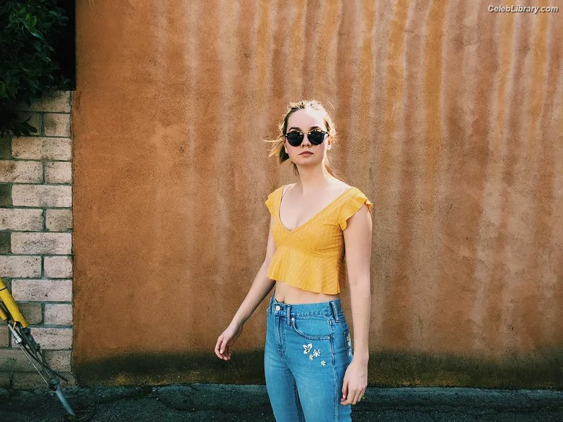 Liana Liberato photo 19 of 198