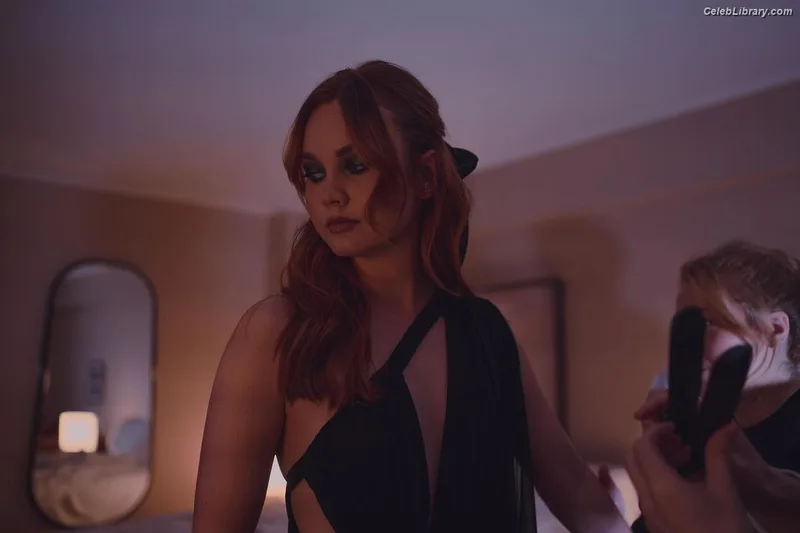 Liana Liberato photo 4 of 198