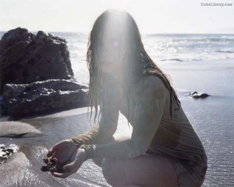 Liana Liberato photo 20 of 198