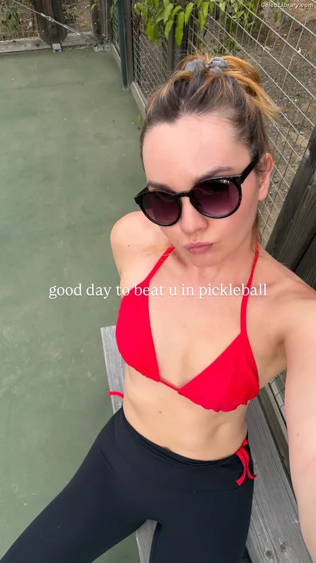 Liana Liberato photo 13 of 198