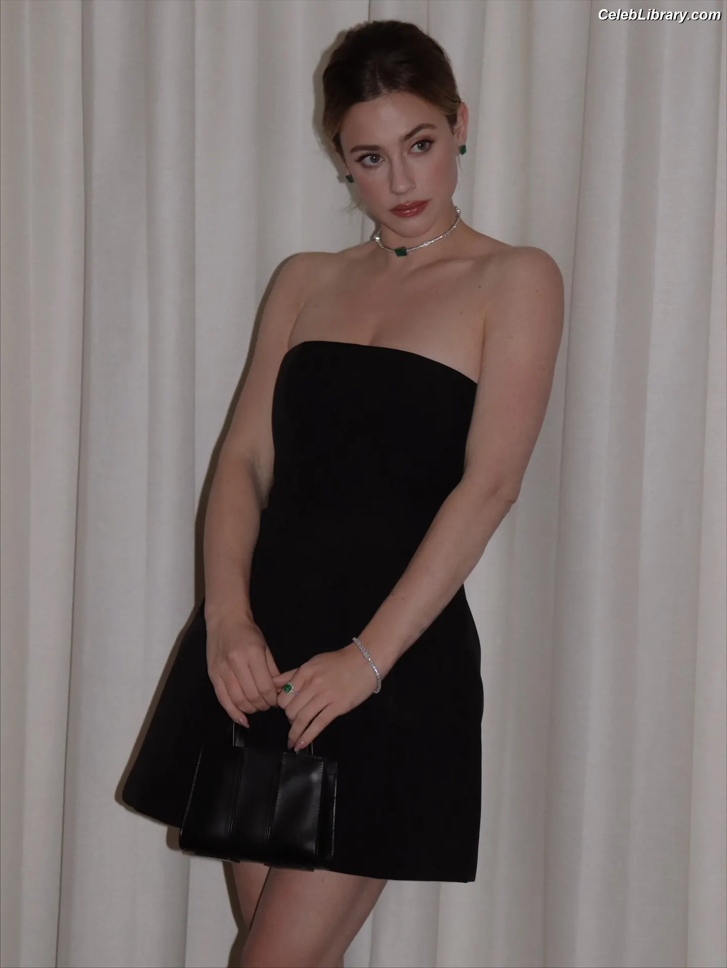 Lili Reinhart photo 24 of 1529