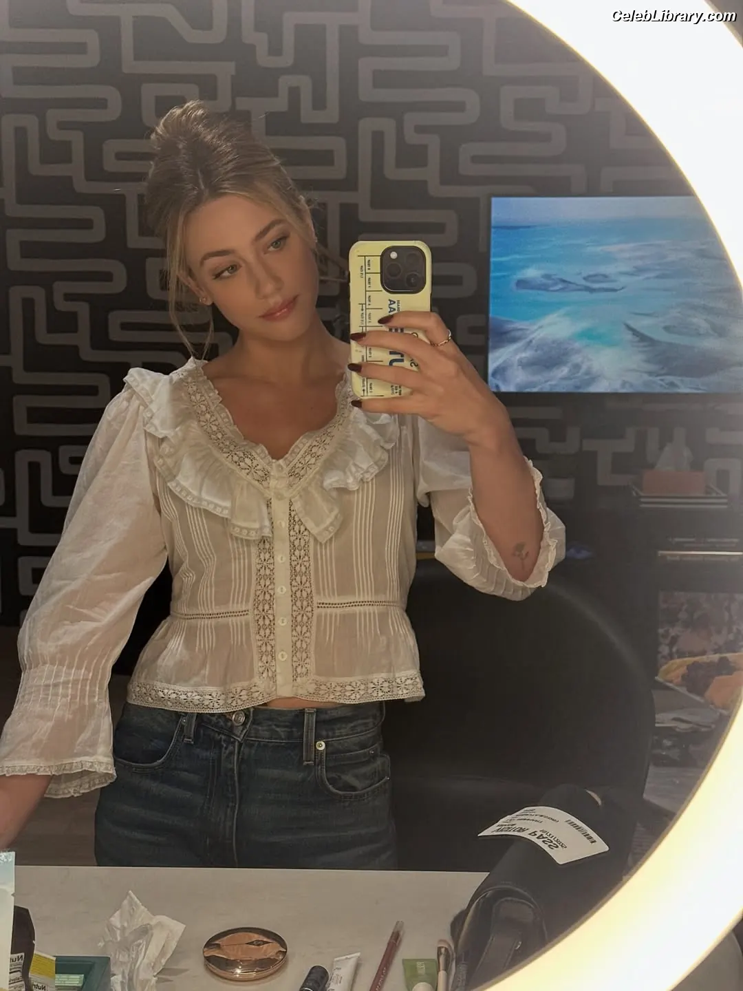 Lili Reinhart photo 7 of 1529