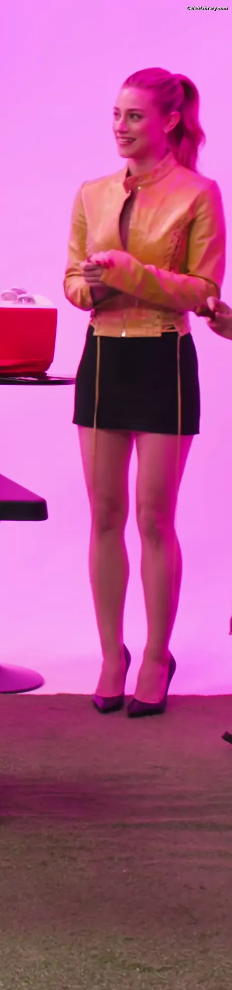 Lili Reinhart photo 5 of 1529