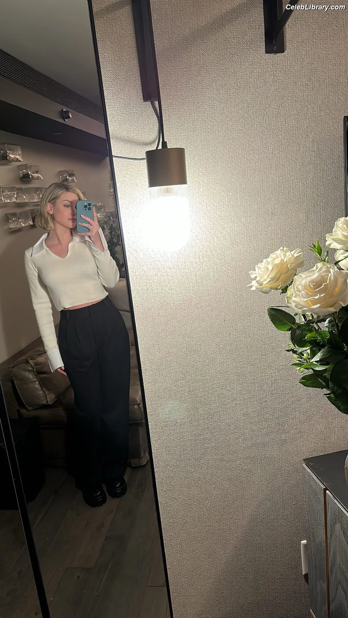 Lili Reinhart photo 23 of 1529