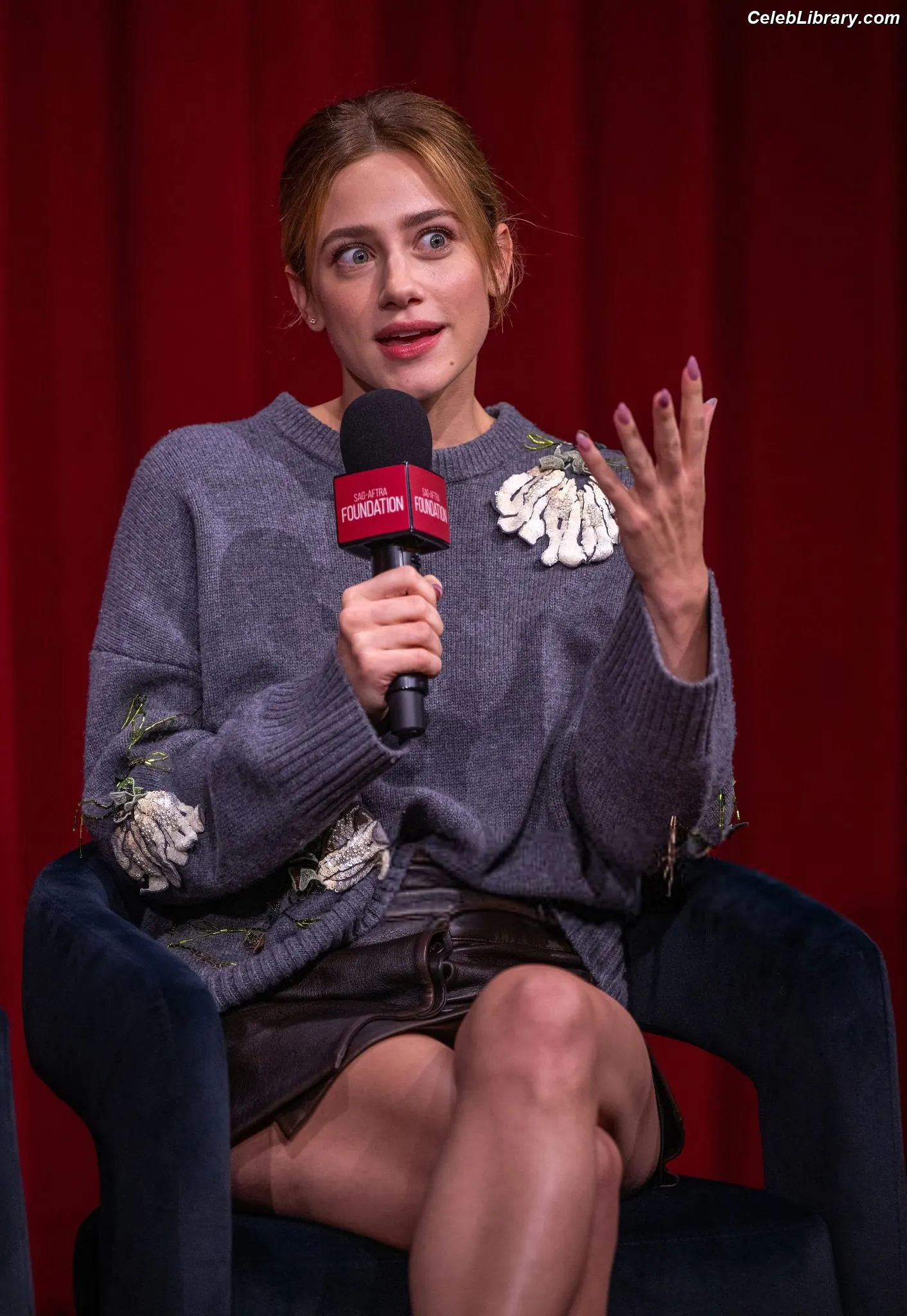 Lili Reinhart photo 13 of 1529