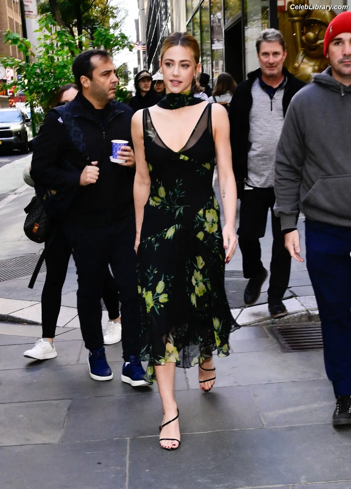 Lili Reinhart photo 24 of 1529