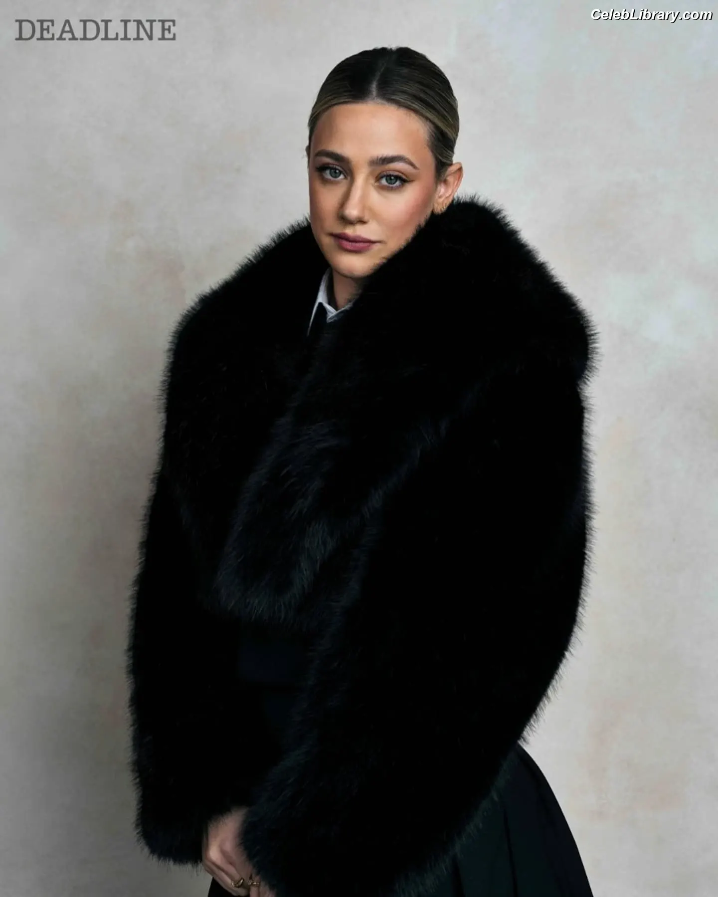 Lili Reinhart photo 5 of 1529