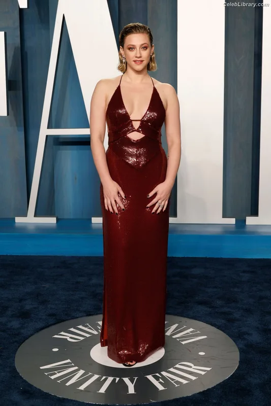 Lili Reinhart photo 1 of 1522