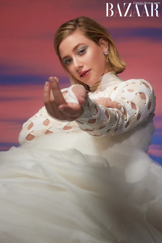 Lili Reinhart photo 22 of 1522