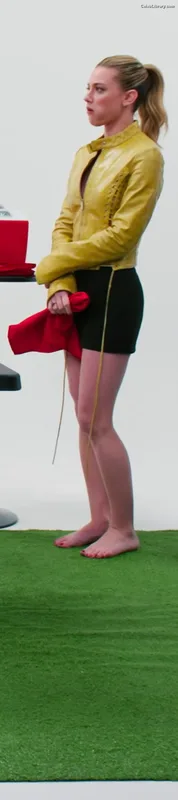 Lili Reinhart photo 23 of 1522