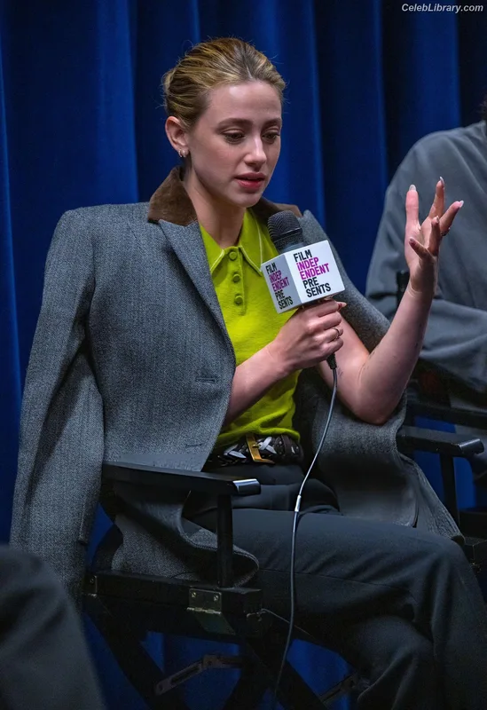 Lili Reinhart photo 23 of 1522