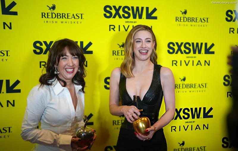 Lili Reinhart photo 19 of 1522
