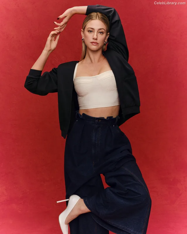 Lili Reinhart photo 12 of 1522