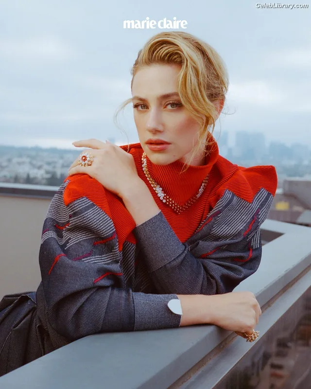 Lili Reinhart photo 5 of 1522