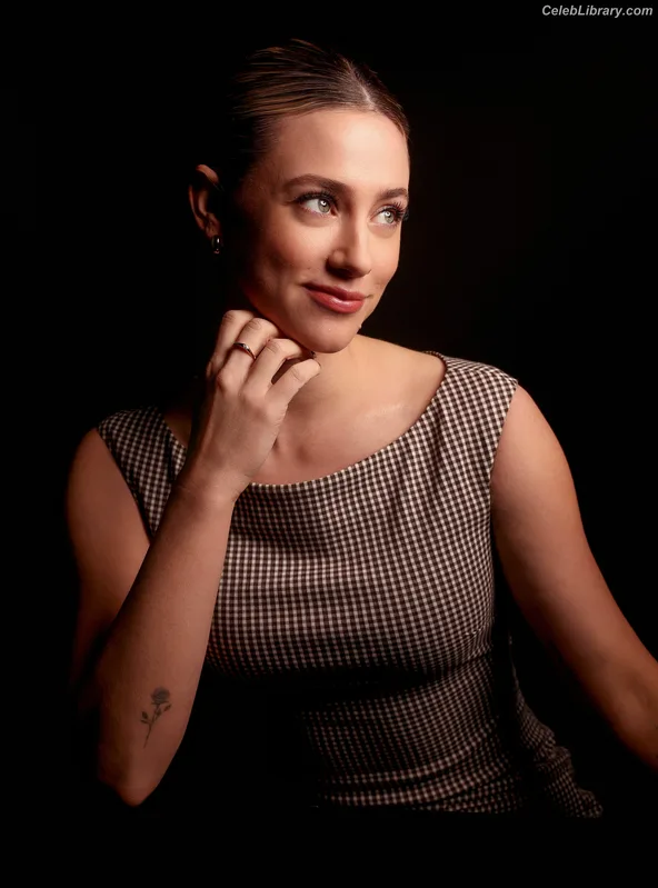 Lili Reinhart photo 20 of 1522