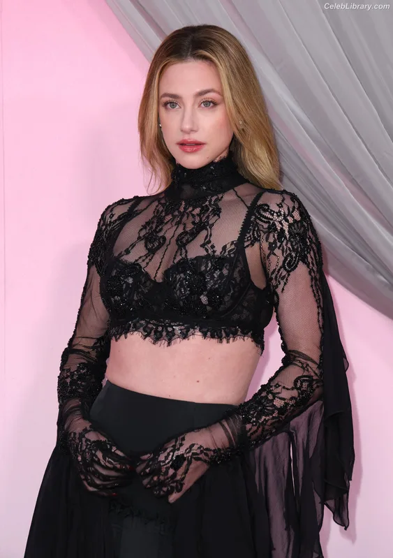 Lili Reinhart photo 19 of 1522
