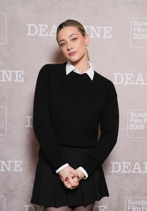 Lili Reinhart photo 11 of 1522