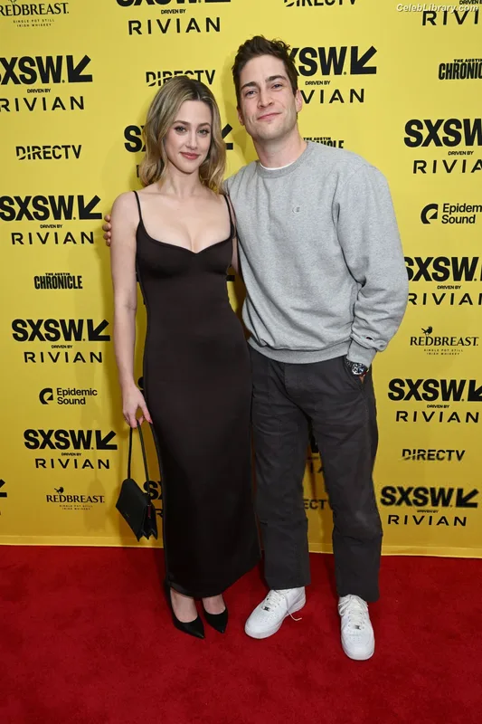 Lili Reinhart photo 17 of 1522