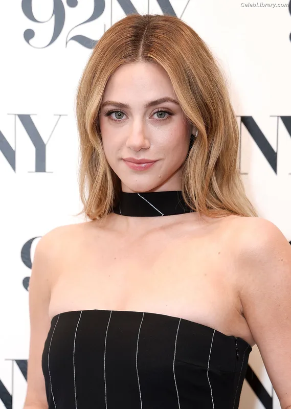 Lili Reinhart photo 18 of 1522