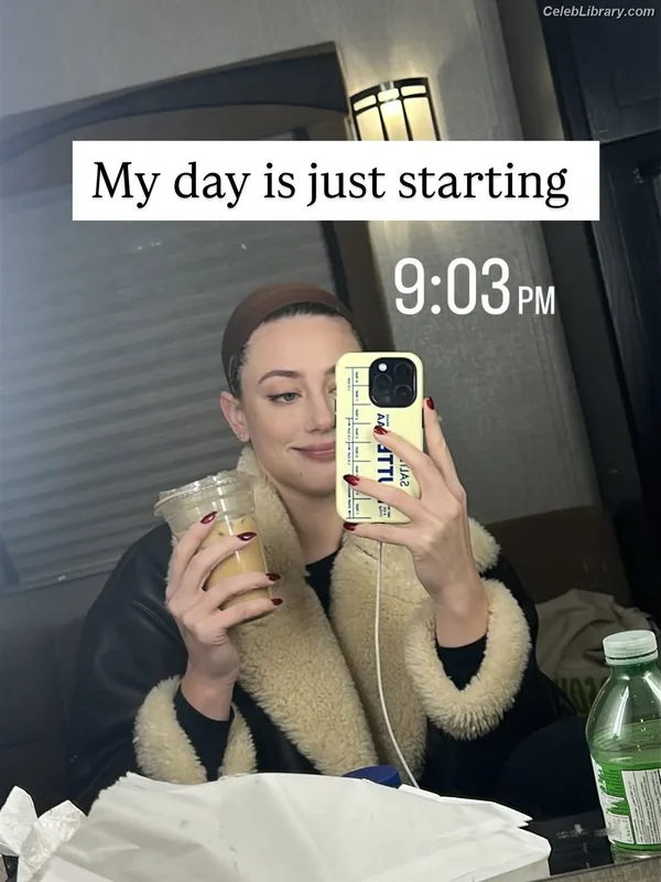Lili Reinhart photo 14 of 1522