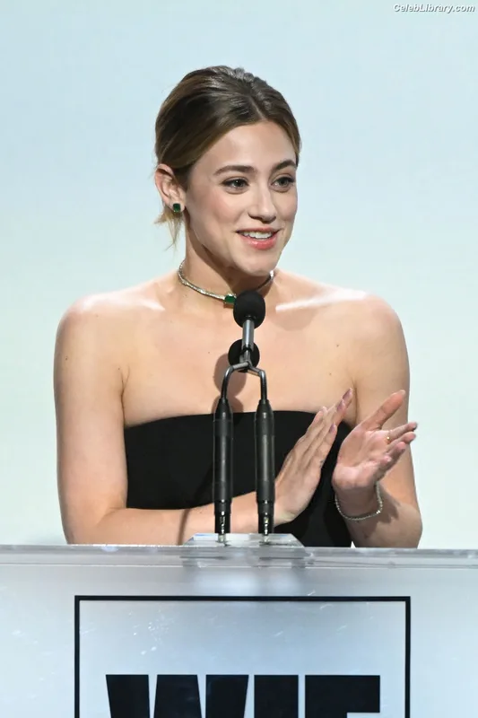 Lili Reinhart photo 12 of 1522
