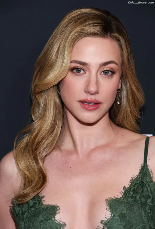 Lili Reinhart photo 20 of 1522
