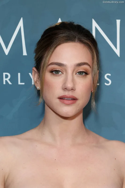 Lili Reinhart photo 20 of 1522