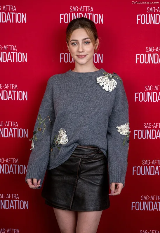 Lili Reinhart photo 20 of 1522
