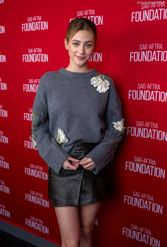 Lili Reinhart photo 23 of 1522