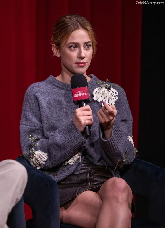 Lili Reinhart photo 14 of 1522