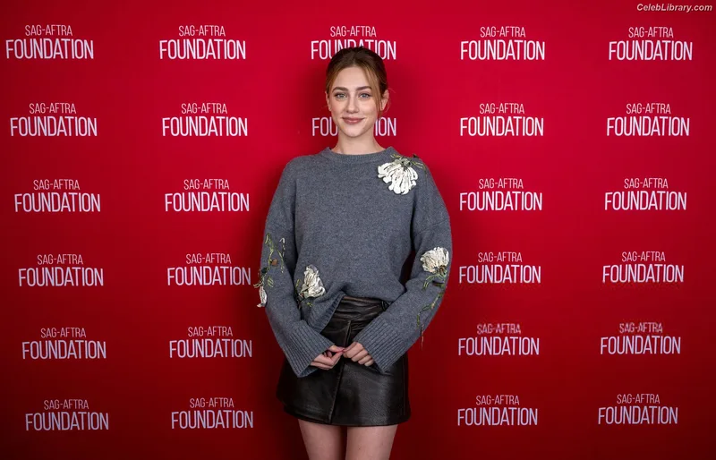 Lili Reinhart photo 15 of 1522