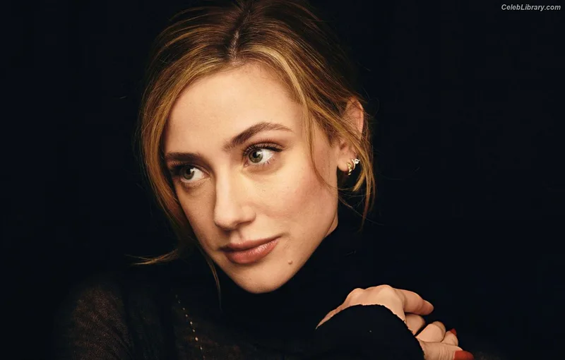 Lili Reinhart photo 20 of 1522