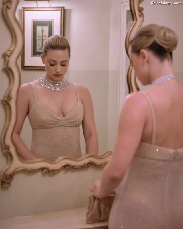 Lili Reinhart photo 12 of 1522