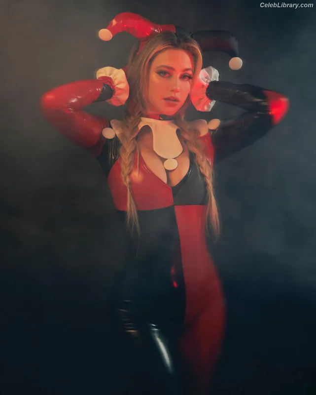 Lili Reinhart photo 14 of 1522