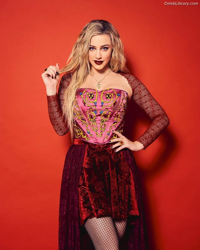 Lili Reinhart photo 20 of 1522