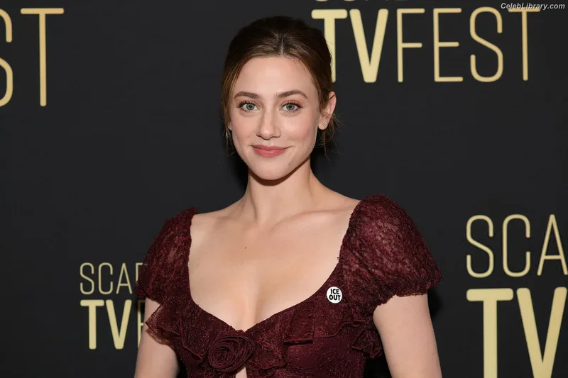 Lili Reinhart photo 23 of 1522