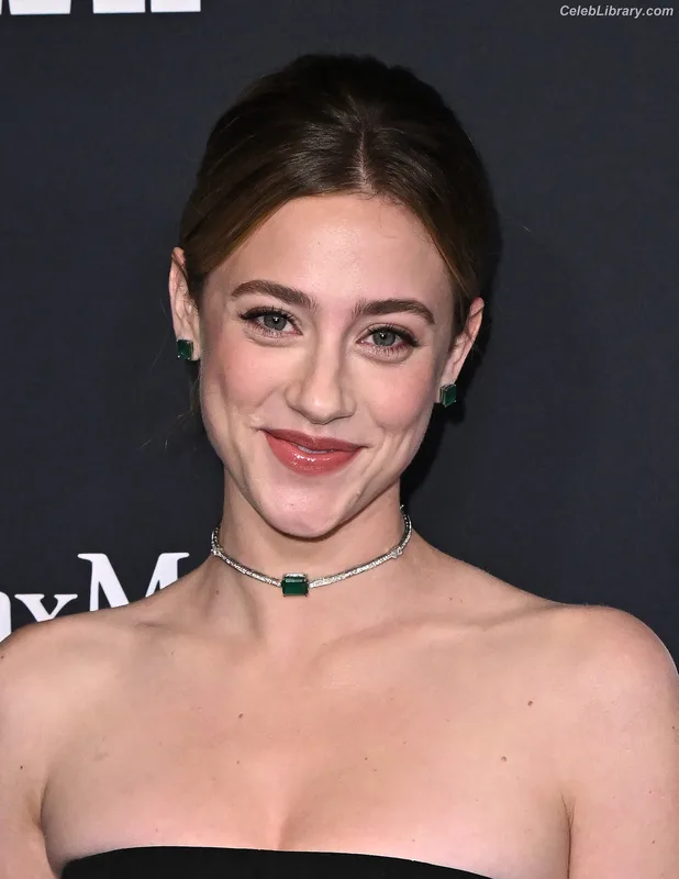 Lili Reinhart photo 21 of 1522