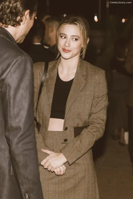 Lili Reinhart photo 12 of 1522