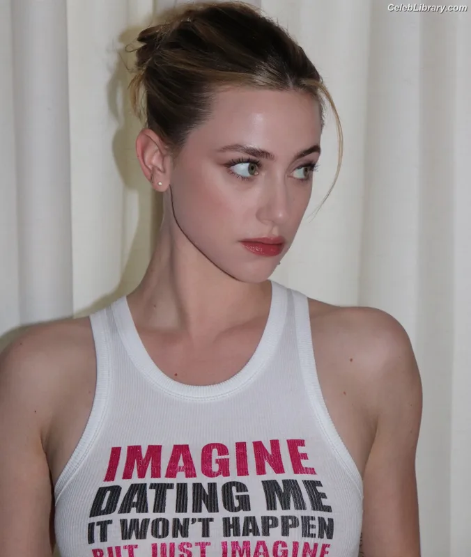 Lili Reinhart photo 14 of 1522